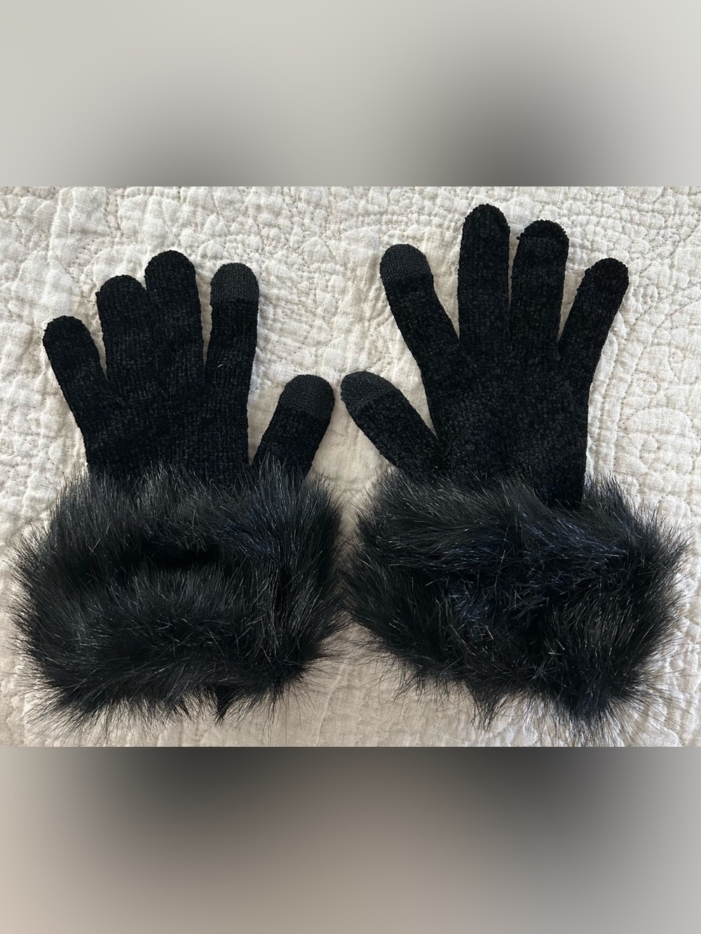 Donna Salyer’s Fabulous Furs Black Acrylic Gloves with Faux Fur Cuffs